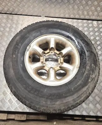 Nissan Terrano R15 spare wheel 