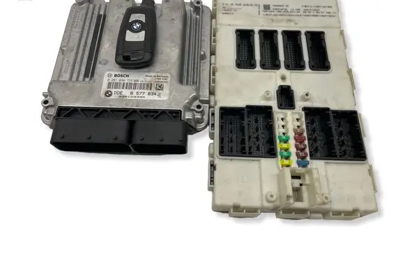 BMW 3 F30 F35 F31 Engine control unit/module 8577834 0281030735 030153395