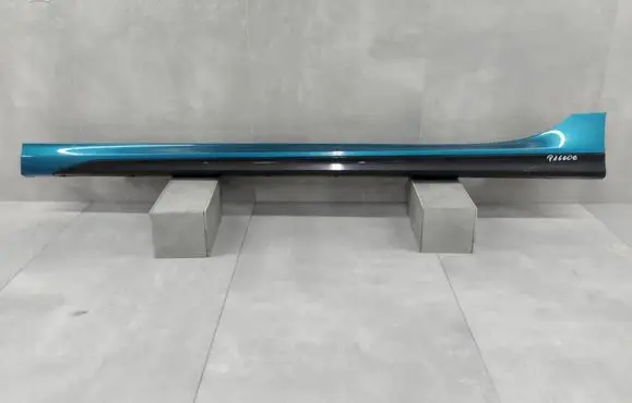 Sill/side skirt trim