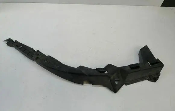 Volkswagen PASSAT B5 Front bumper mounting bracket 3B0807050A