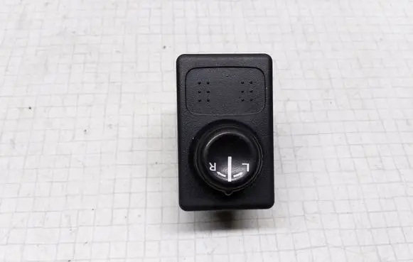 Nissan Almera N16 Wing mirror switch