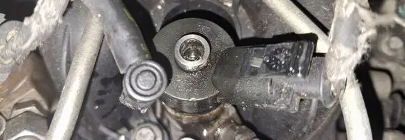 Volvo V50 Fuel injector 0445110259