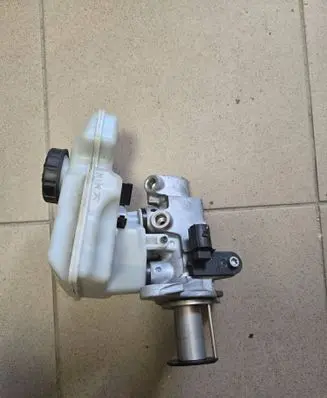 Volkswagen Tiguan Allspace Master brake cylinder 5QM611301B 1K0945459A