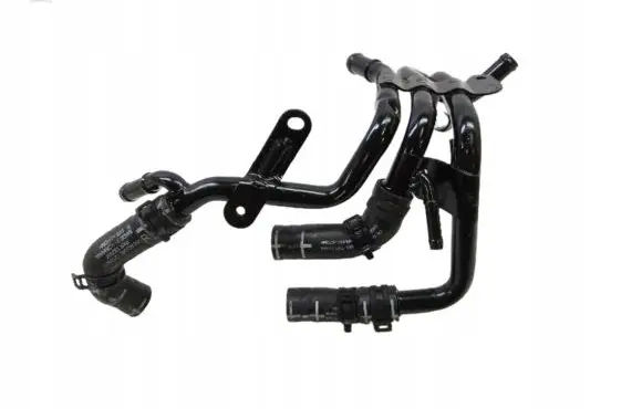 Volkswagen PASSAT B8 Engine coolant pipe/hose