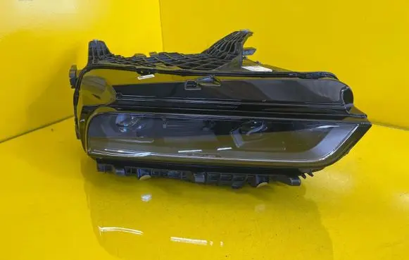 BMW 7 G70 Headlight/headlamp 5A4FF31-01