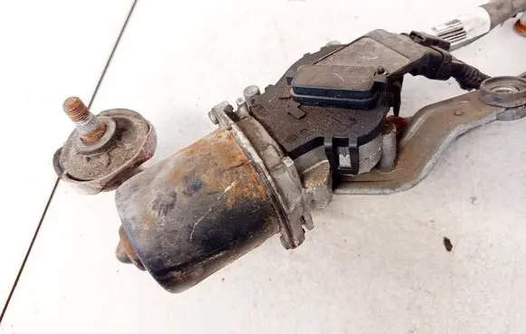 Nissan Note (E11) Wiper motor