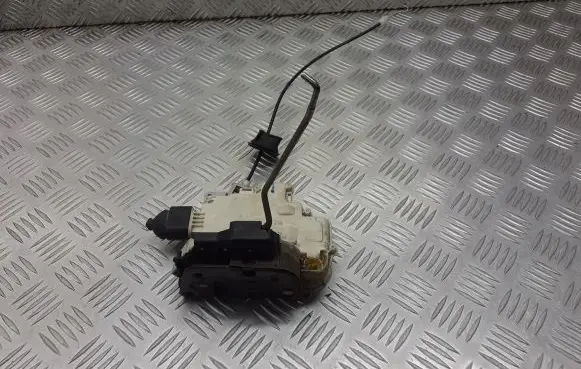 Audi A4 S4 B7 8E 8H Rear door lock