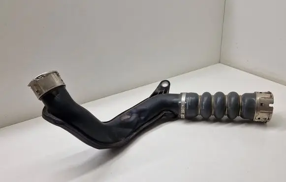 Intercooler hose/pipe