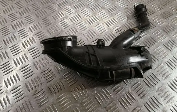 BMW 3 GT F34 Turbo air intake inlet pipe/hose 7807493