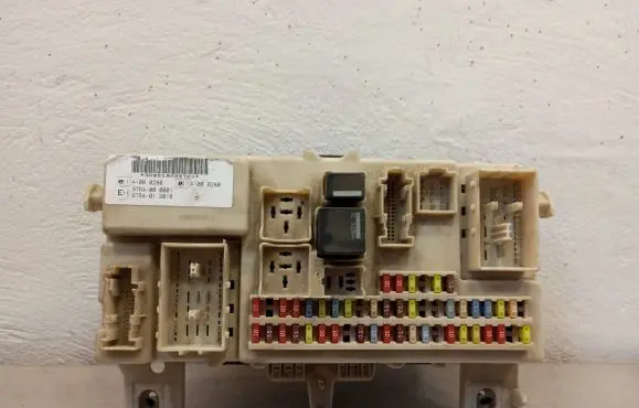Ford Focus Fuse box set 97RA000001 97RA012018 30S519099709
