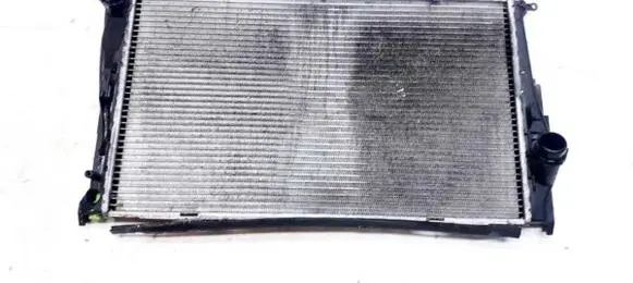 BMW 3 E90 E91 Coolant radiator 17117788903 3094174