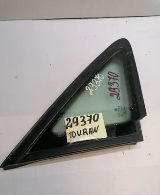 Volkswagen Touran I Front triangle window/glass E643R00048