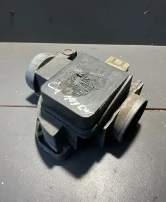 Audi A6 S6 C4 4A Mass air flow meter 4A0133471
