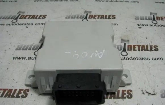 Toyota Avensis T250 Window wiper relay 