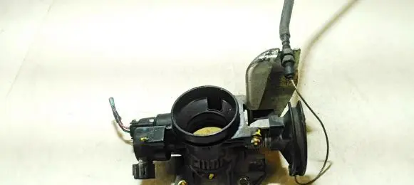 Peugeot 107 Throttle valve GF20GB40