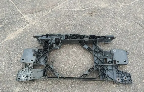 Renault Megane III Radiator support slam panel 752100004R M20261