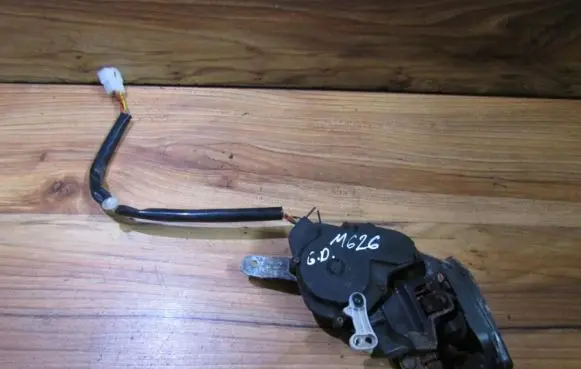 Mazda 626 Rear door lock