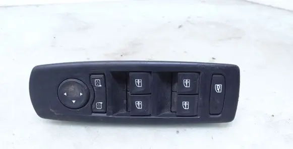Renault Megane III Electric window control switch 809610007R