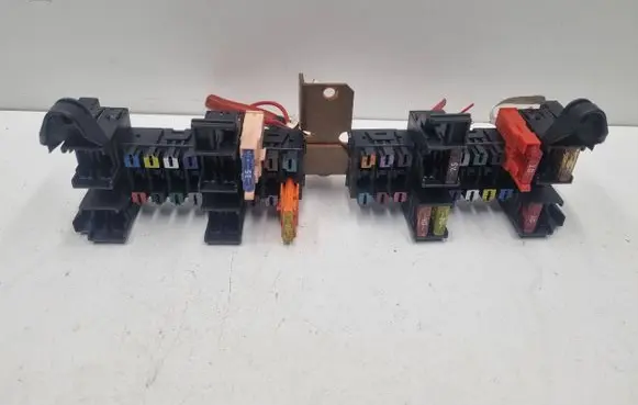 Mercedes-Benz Vito Viano W639 Fuse module A6395400150 6395400150