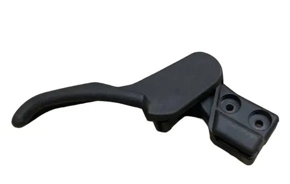 Volkswagen PASSAT B5.5 Engine bonnet (hood) release handle 3B1823533