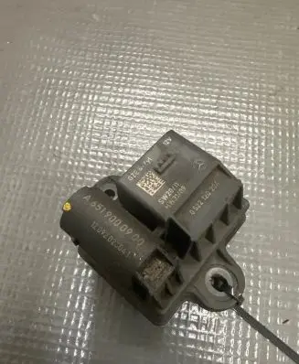 Mercedes-Benz E W212 Glow plug pre-heat relay A6519000900 12092028041