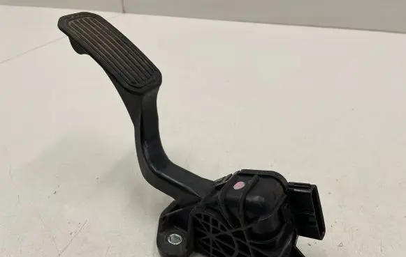Lexus RX 330 - 350 - 400H Accelerator throttle pedal 7812048090 1988003050