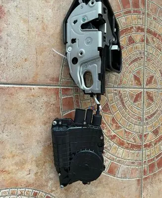 Front door lock