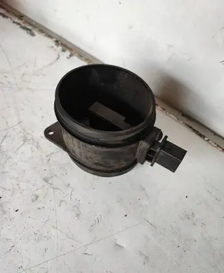 BMW 5 E60 E61 Mass air flow meter 7805415