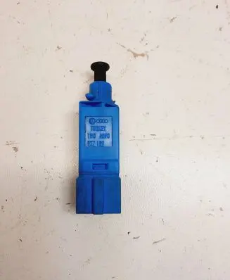 Volkswagen Golf III Brake pedal sensor switch 1H0927189