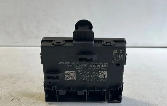 Audi Q7 4M Door control unit/module 4M0959795C