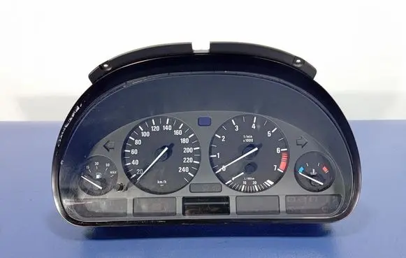 BMW 5 E39 Speedometer (instrument cluster) 8372354