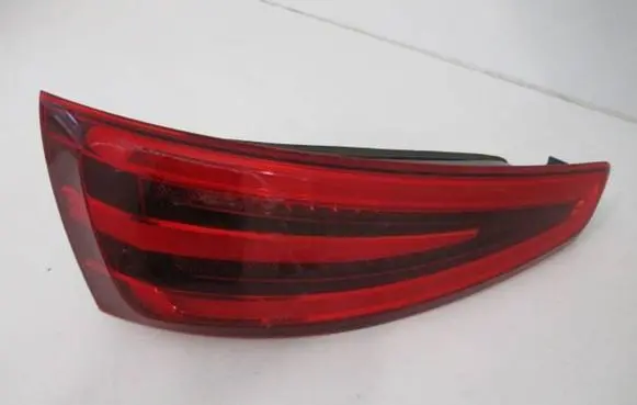 Audi Q3 8U Rear/tail lights 8U0945093A