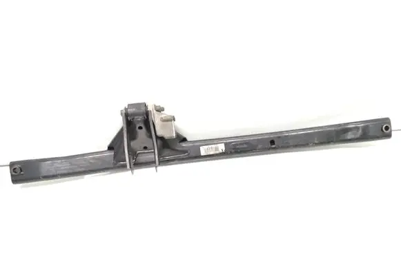 Volvo XC70 Engine mounting bracket 075s06