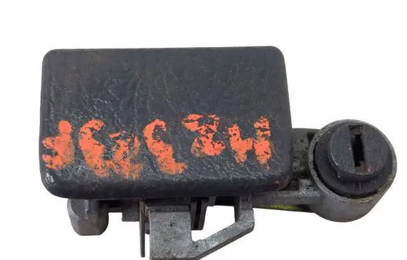 Mazda 323 F Glove box lock 