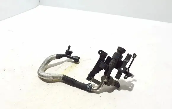 Audi A4 S4 B9 Fuel pressure sensor 059906054C