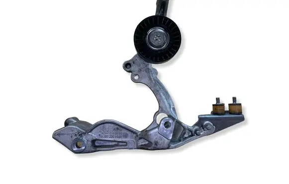 Mercedes-Benz CLS C257 Generator/alternator belt tensioner A1772240700 A1772241900