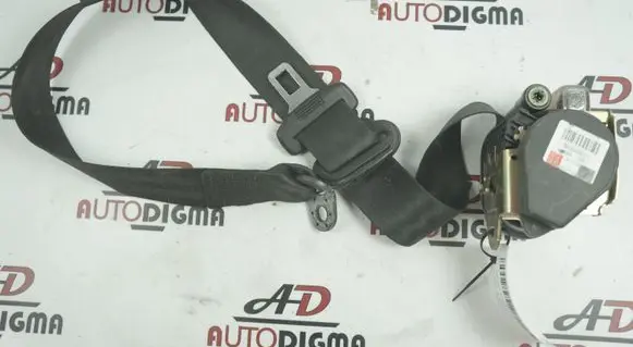 Audi A6 S6 C5 4B Rear seatbelt 560585901