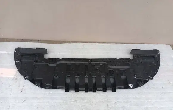 Renault Megane IV Front bumper skid plate/under tray 622353709R