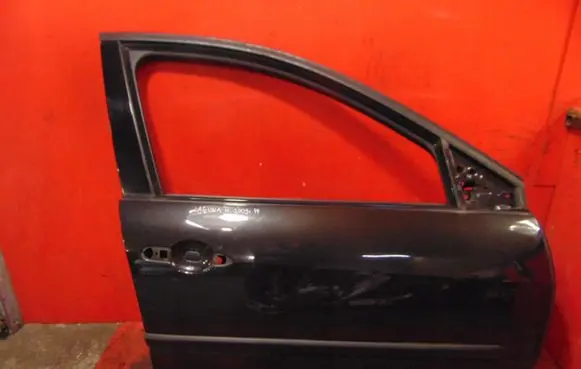 Renault Laguna III Front door
