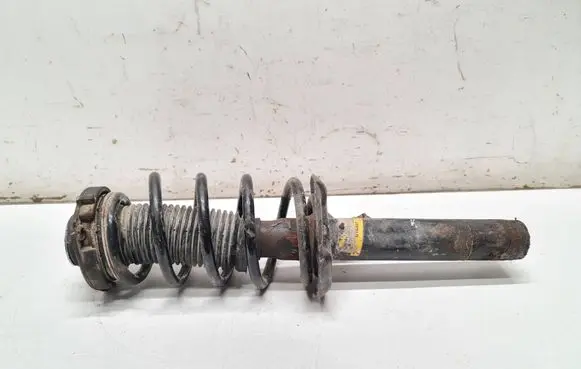 Volkswagen Touran I Front shock absorber with coil spring G16497