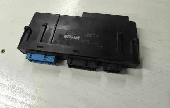 BMW 7 F01 F02 F03 F04 Comfort/convenience module 532487Q08 6122001427 9203598
