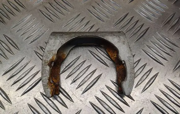 Mercedes-Benz C W203 Muffler pipe connector clamp A0009931715