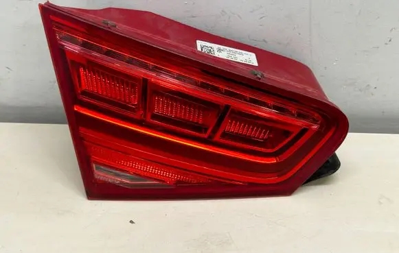 Audi A8 S8 D4 4H Tailgate rear/tail lights 4H0945093A