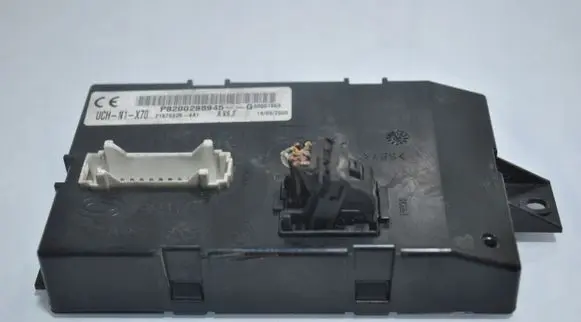 Renault Master II Comfort/convenience module 8200298945