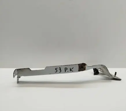 Audi A4 S4 B8 8K Fender mounting bracket 8K0821135