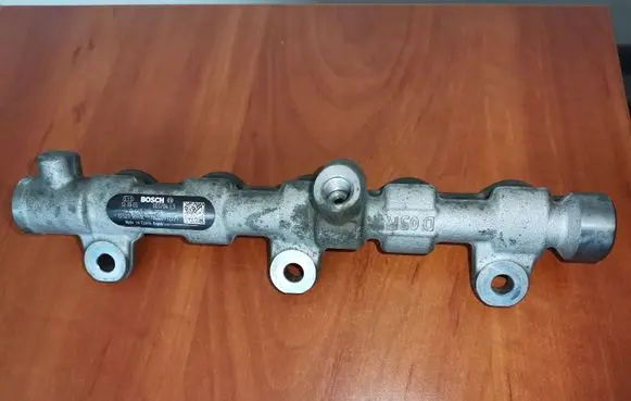 Renault Trafic II (X83) Fuel main line pipe 175215697R 0445214258 H8200912225