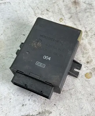 Mercedes-Benz E W211 Air suspension control unit module (rear) A2115450432 410213006001