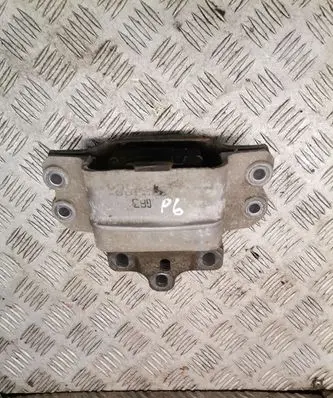Volkswagen PASSAT B6 Engine mount bracket 3c0199555