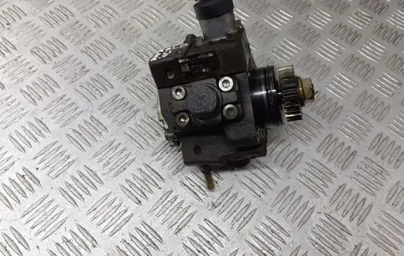 Renault Koleos II Fuel injection high pressure pump 8200690744