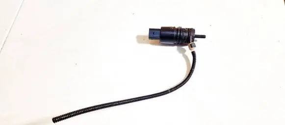 Volkswagen Jetta V Windscreen/windshield washer pump 1k5955651 3122785